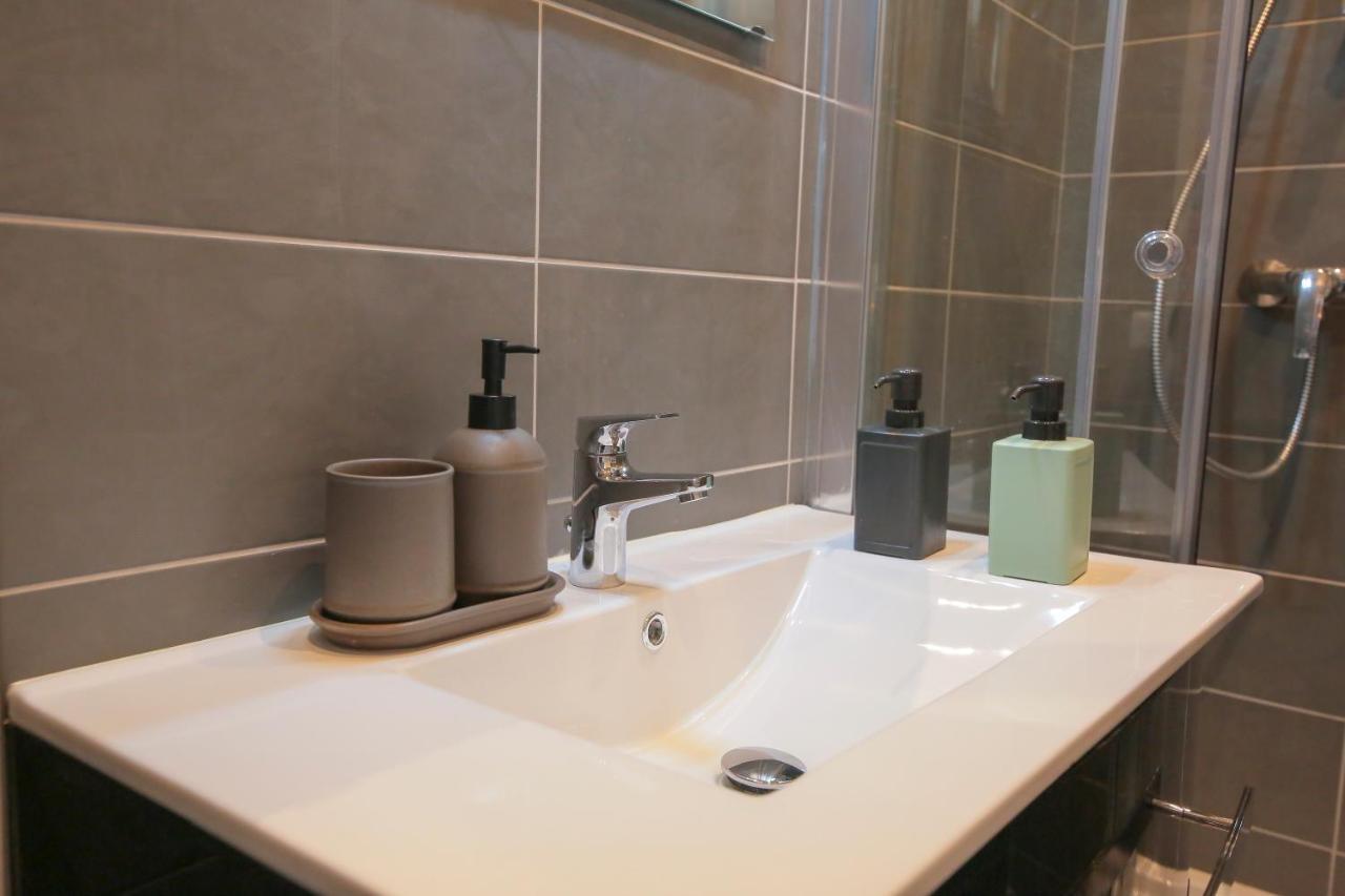 Apartmán Le Retro, T2 Hypercentre Chic Et Cosy, Wifi Par Sovalfi Saint-Etienne  Exteriér fotografie